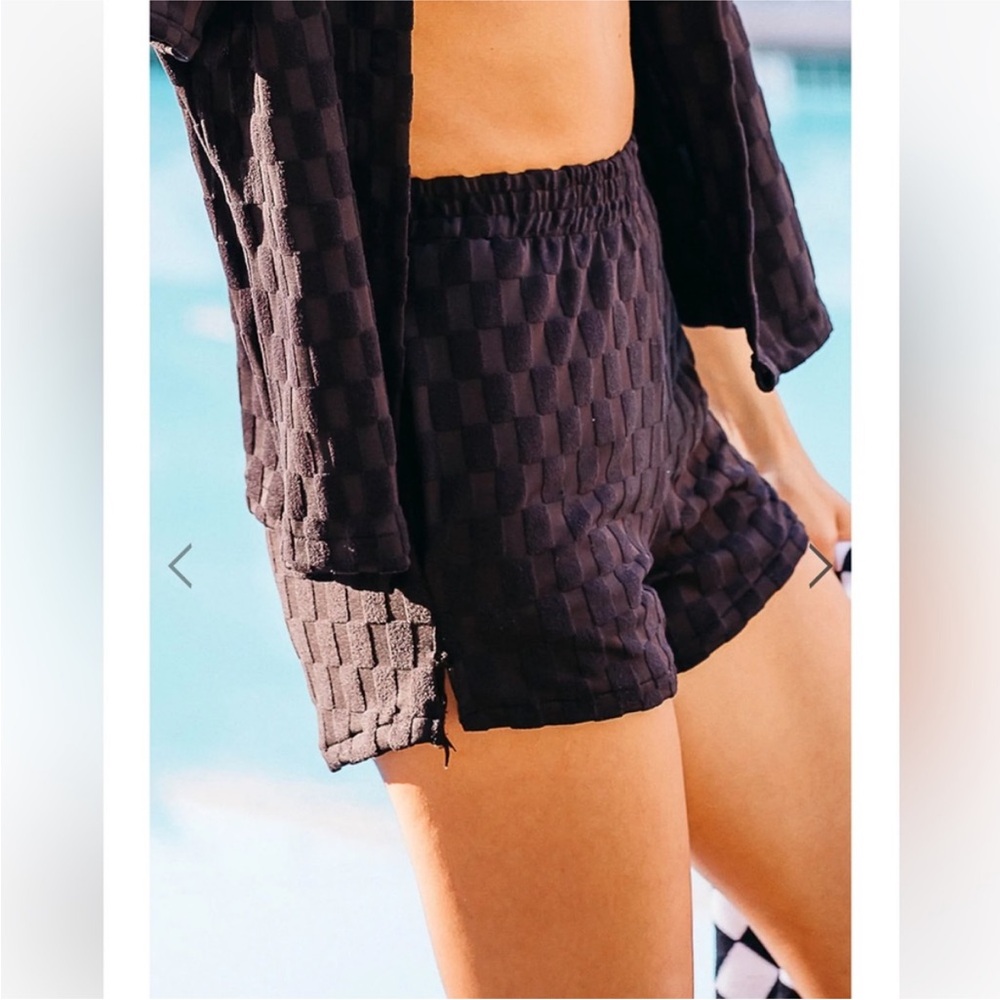Skatie Honey Black Checkered Shorts - Large